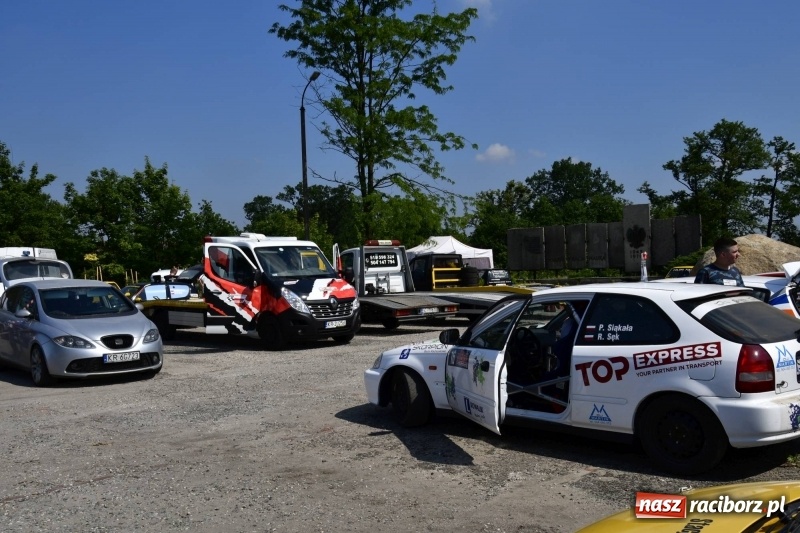 Zdjęcie w galerii na portalu naszraciborz.pl: Zapach spalin o poranku, czyli samochodowy Rajd o Puchar Burmistrza Kuźni Raciborskiej FOTO i VIDEO wiadomości z regionu