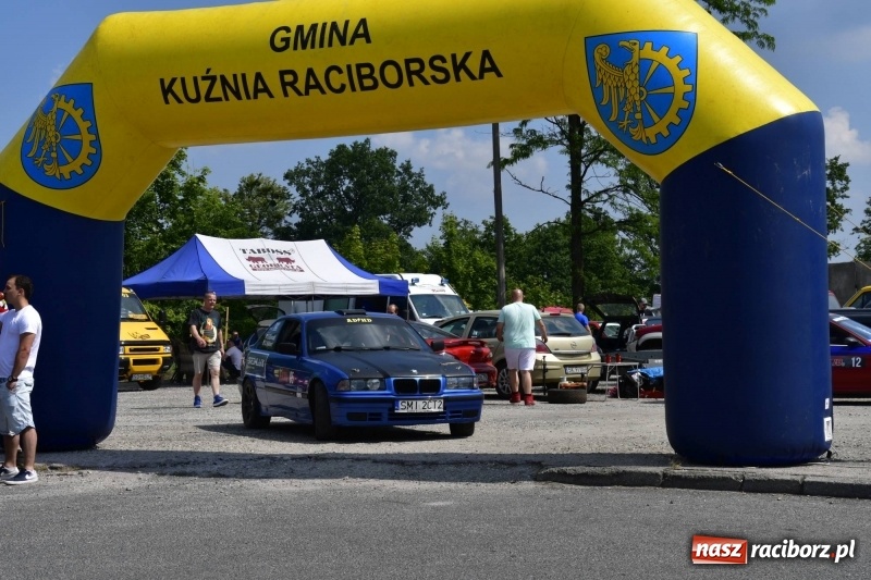 Zdjęcie w galerii na portalu naszraciborz.pl: Zapach spalin o poranku, czyli samochodowy Rajd o Puchar Burmistrza Kuźni Raciborskiej FOTO i VIDEO wiadomości z regionu