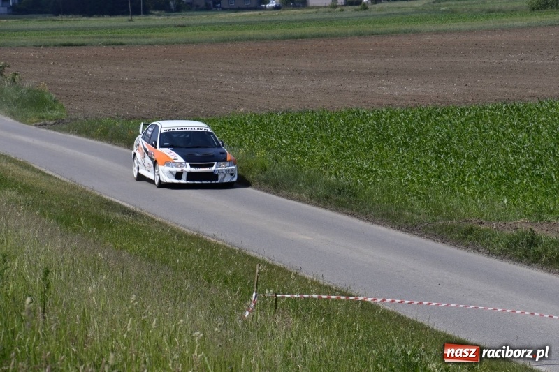 Zdjęcie w galerii na portalu naszraciborz.pl: Zapach spalin o poranku, czyli samochodowy Rajd o Puchar Burmistrza Kuźni Raciborskiej FOTO i VIDEO wiadomości z regionu