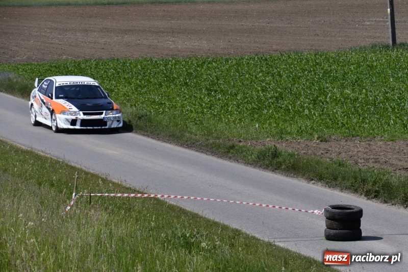Zdjęcie w galerii na portalu naszraciborz.pl: Zapach spalin o poranku, czyli samochodowy Rajd o Puchar Burmistrza Kuźni Raciborskiej FOTO i VIDEO wiadomości z regionu