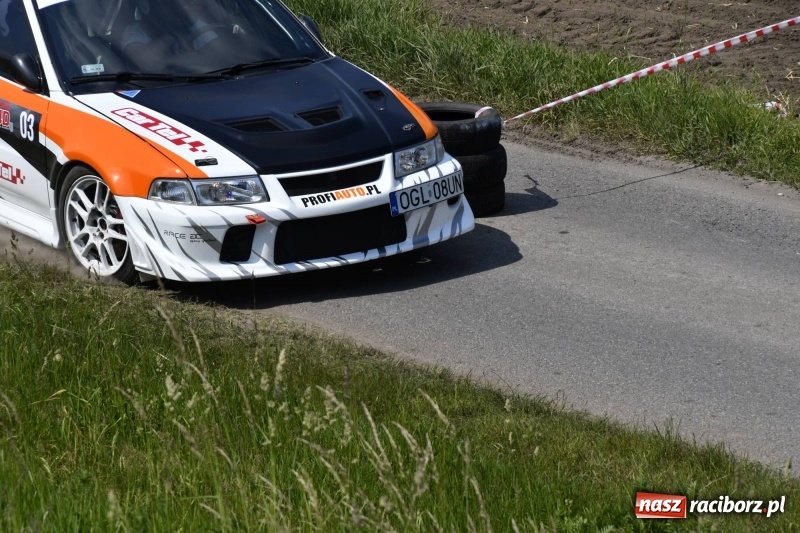 Zdjęcie w galerii na portalu naszraciborz.pl: Zapach spalin o poranku, czyli samochodowy Rajd o Puchar Burmistrza Kuźni Raciborskiej FOTO i VIDEO wiadomości z regionu