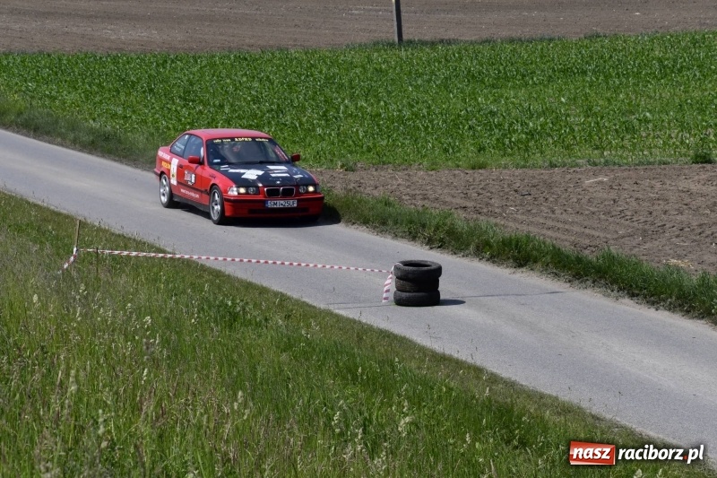 Zdjęcie w galerii na portalu naszraciborz.pl: Zapach spalin o poranku, czyli samochodowy Rajd o Puchar Burmistrza Kuźni Raciborskiej FOTO i VIDEO wiadomości z regionu