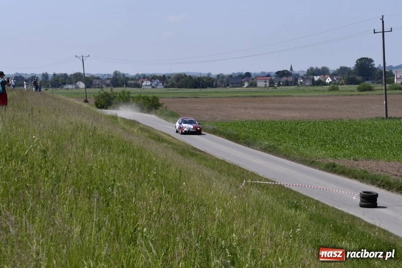 Zdjęcie w galerii na portalu naszraciborz.pl: Zapach spalin o poranku, czyli samochodowy Rajd o Puchar Burmistrza Kuźni Raciborskiej FOTO i VIDEO wiadomości z regionu