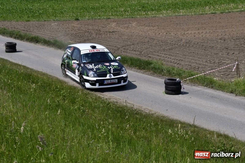 Zdjęcie w galerii na portalu naszraciborz.pl: Zapach spalin o poranku, czyli samochodowy Rajd o Puchar Burmistrza Kuźni Raciborskiej FOTO i VIDEO wiadomości z regionu
