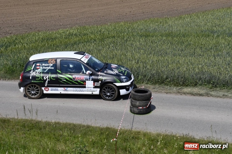 Zdjęcie w galerii na portalu naszraciborz.pl: Zapach spalin o poranku, czyli samochodowy Rajd o Puchar Burmistrza Kuźni Raciborskiej FOTO i VIDEO wiadomości z regionu