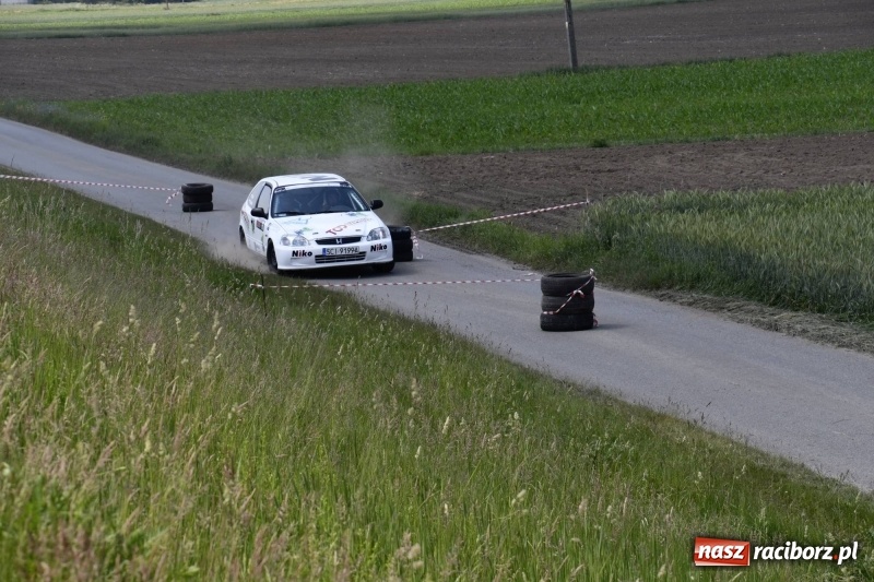 Zdjęcie w galerii na portalu naszraciborz.pl: Zapach spalin o poranku, czyli samochodowy Rajd o Puchar Burmistrza Kuźni Raciborskiej FOTO i VIDEO wiadomości z regionu