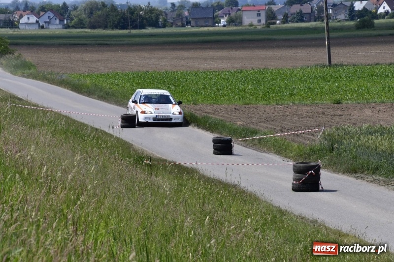 Zdjęcie w galerii na portalu naszraciborz.pl: Zapach spalin o poranku, czyli samochodowy Rajd o Puchar Burmistrza Kuźni Raciborskiej FOTO i VIDEO wiadomości z regionu