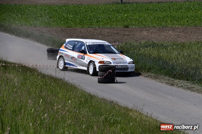 Zdjęcie w galerii na portalu naszraciborz.pl: Zapach spalin o poranku, czyli samochodowy Rajd o Puchar Burmistrza Kuźni Raciborskiej FOTO i VIDEO wiadomości z regionu