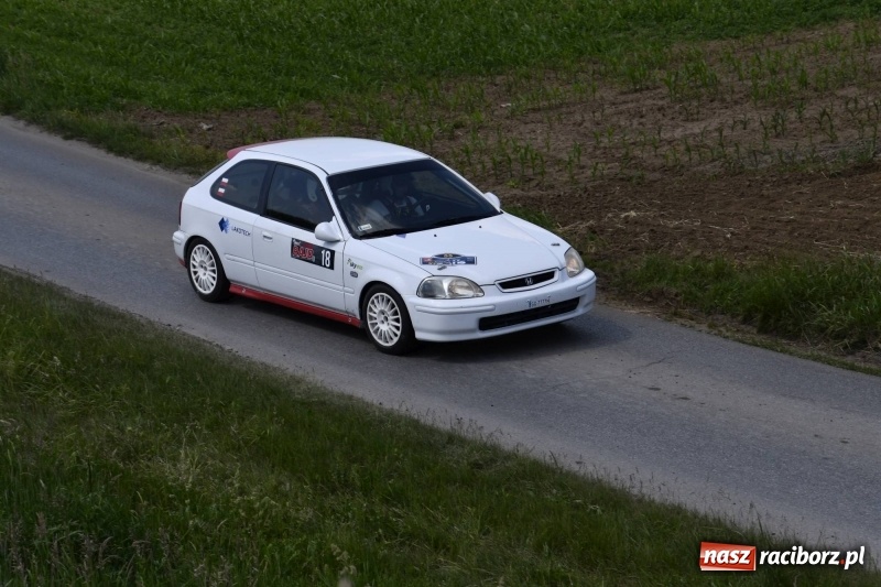 Zdjęcie w galerii na portalu naszraciborz.pl: Zapach spalin o poranku, czyli samochodowy Rajd o Puchar Burmistrza Kuźni Raciborskiej FOTO i VIDEO wiadomości z regionu