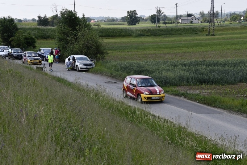 Zdjęcie w galerii na portalu naszraciborz.pl: Zapach spalin o poranku, czyli samochodowy Rajd o Puchar Burmistrza Kuźni Raciborskiej FOTO i VIDEO wiadomości z regionu
