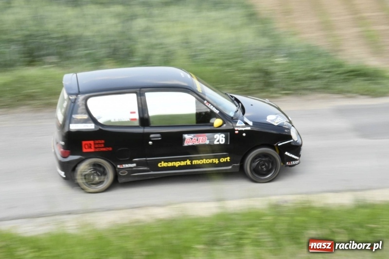 Zdjęcie w galerii na portalu naszraciborz.pl: Zapach spalin o poranku, czyli samochodowy Rajd o Puchar Burmistrza Kuźni Raciborskiej FOTO i VIDEO wiadomości z regionu