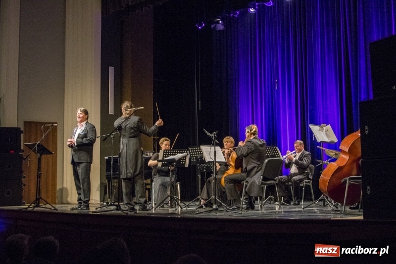 Zdjęcie w galerii na portalu naszraciborz.pl: Operetka na Dzień Matki w Raciborskim Centrum Kultury wiadomości z regionu
