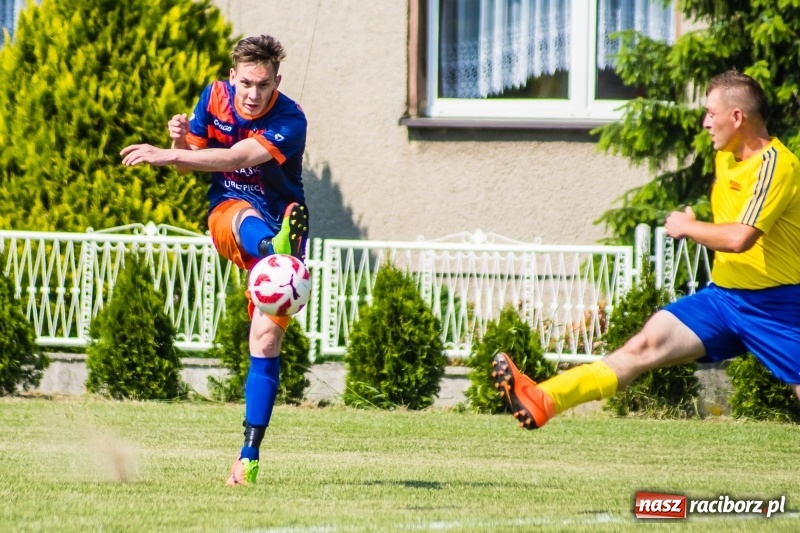 Zdjęcie w galerii na portalu naszraciborz.pl: Adamowice - Górki Śląskie: Do remisu zabrakło niewiele wiadomości z regionu