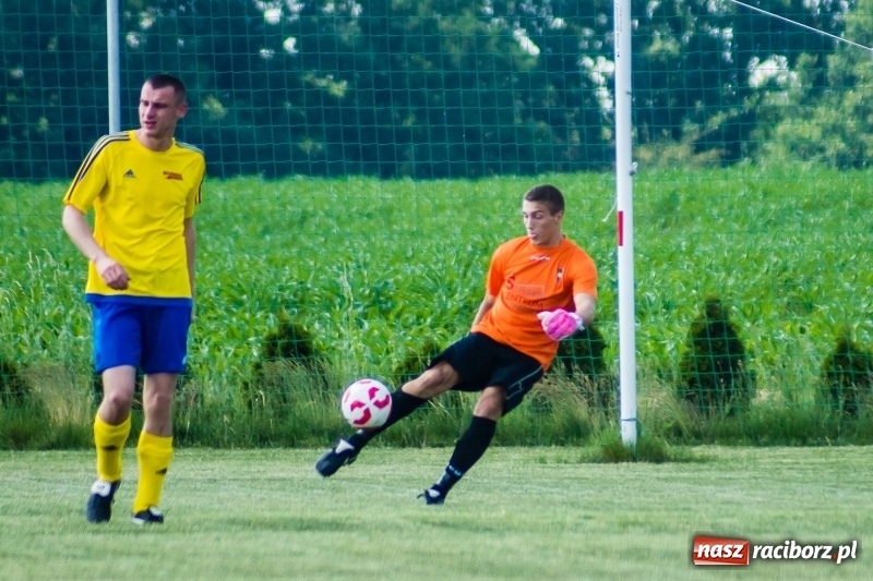 Zdjęcie w galerii na portalu naszraciborz.pl: Adamowice - Górki Śląskie: Do remisu zabrakło niewiele wiadomości z regionu