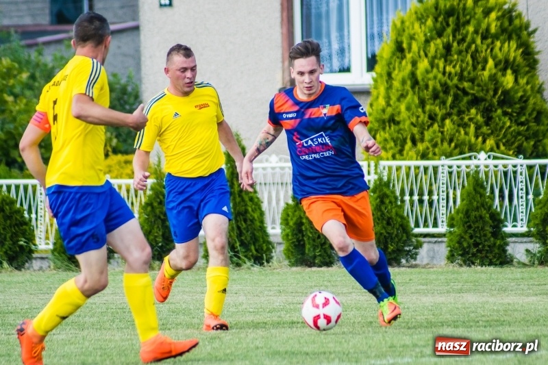 Zdjęcie w galerii na portalu naszraciborz.pl: Adamowice - Górki Śląskie: Do remisu zabrakło niewiele wiadomości z regionu