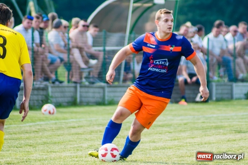 Zdjęcie w galerii na portalu naszraciborz.pl: Adamowice - Górki Śląskie: Do remisu zabrakło niewiele wiadomości z regionu