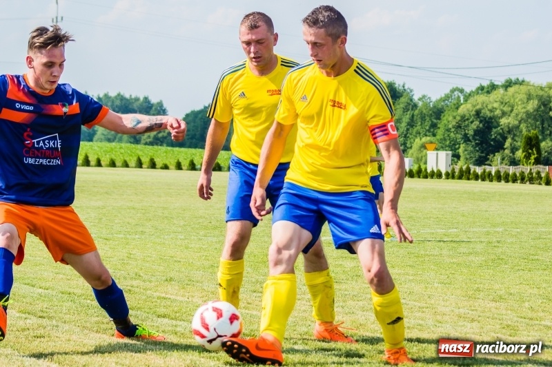 Zdjęcie w galerii na portalu naszraciborz.pl: Adamowice - Górki Śląskie: Do remisu zabrakło niewiele wiadomości z regionu