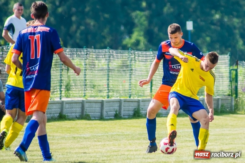 Zdjęcie w galerii na portalu naszraciborz.pl: Adamowice - Górki Śląskie: Do remisu zabrakło niewiele wiadomości z regionu