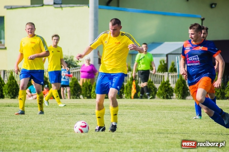 Zdjęcie w galerii na portalu naszraciborz.pl: Adamowice - Górki Śląskie: Do remisu zabrakło niewiele wiadomości z regionu