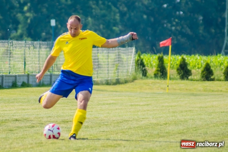 Zdjęcie w galerii na portalu naszraciborz.pl: Adamowice - Górki Śląskie: Do remisu zabrakło niewiele wiadomości z regionu