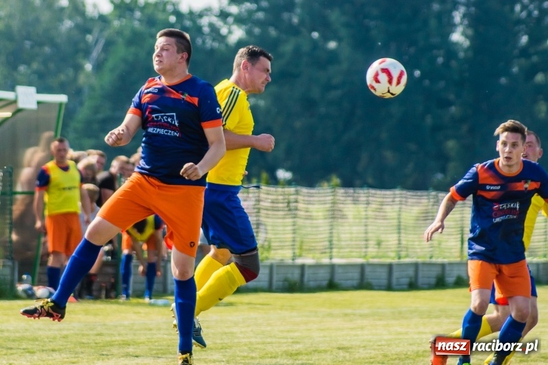 Zdjęcie w galerii na portalu naszraciborz.pl: Adamowice - Górki Śląskie: Do remisu zabrakło niewiele wiadomości z regionu