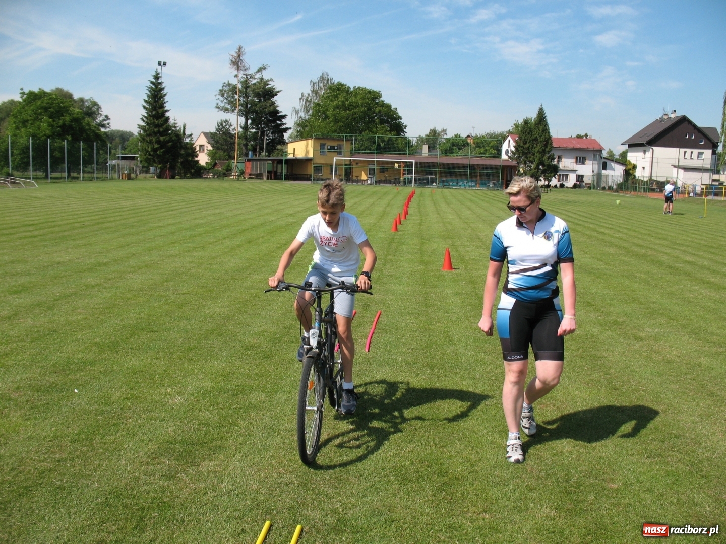Zdjęcie w galerii na portalu naszraciborz.pl: Uratuj życie - warsztaty dotyczące bezpiecznego poruszania się rowerem wiadomości z regionu