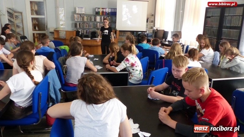 Zdjęcie w galerii na portalu naszraciborz.pl: O sztuce z Ewą Jałochowską w raciborskiej bibliotece wiadomości z regionu