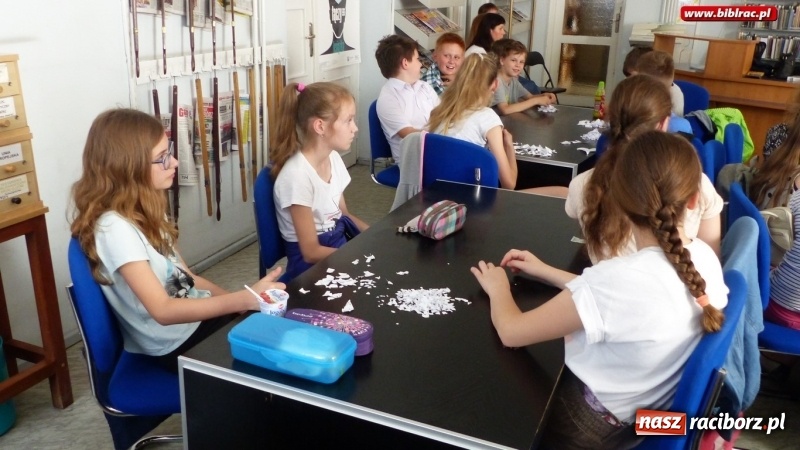 Zdjęcie w galerii na portalu naszraciborz.pl: O sztuce z Ewą Jałochowską w raciborskiej bibliotece wiadomości z regionu