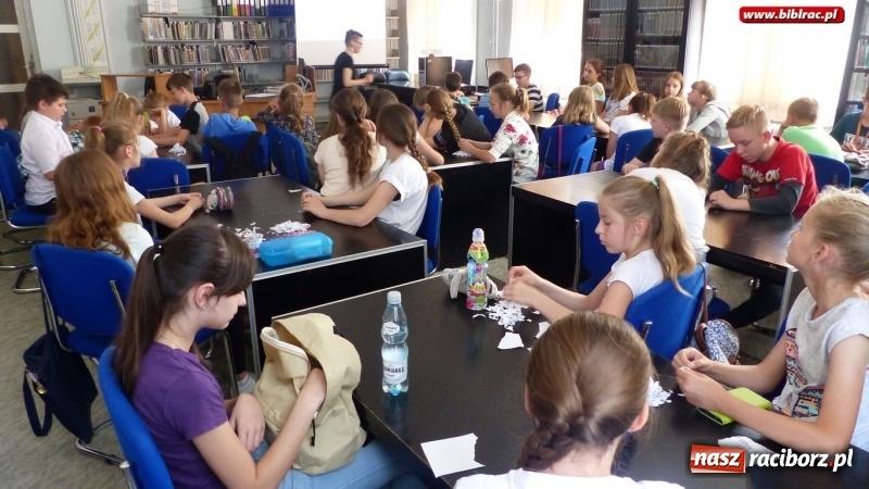 Zdjęcie w galerii na portalu naszraciborz.pl: O sztuce z Ewą Jałochowską w raciborskiej bibliotece wiadomości z regionu