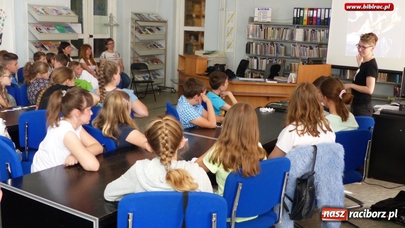 Zdjęcie w galerii na portalu naszraciborz.pl: O sztuce z Ewą Jałochowską w raciborskiej bibliotece wiadomości z regionu