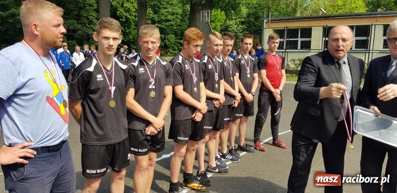 Zdjęcie w galerii na portalu naszraciborz.pl: Młodzieżowy Ośrodek Wychowawczy w Rudach obronił tytuł wiadomości z regionu