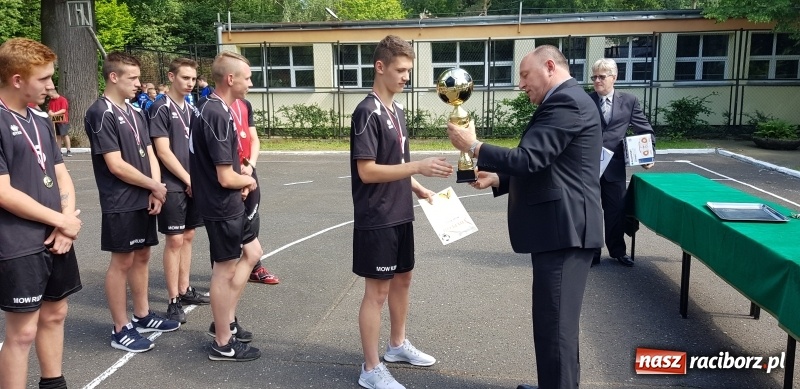 Zdjęcie w galerii na portalu naszraciborz.pl: Młodzieżowy Ośrodek Wychowawczy w Rudach obronił tytuł wiadomości z regionu