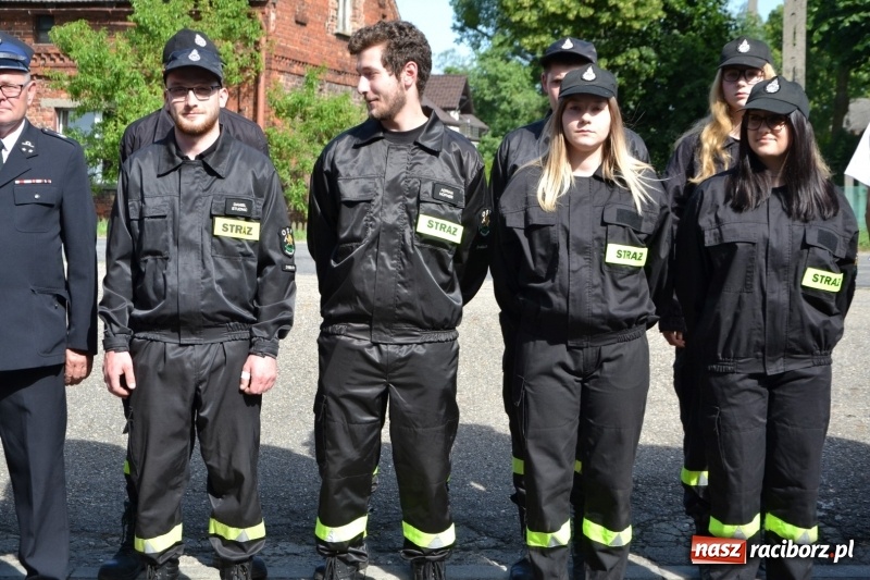 Zdjęcie w galerii na portalu naszraciborz.pl: W remizie w Zabełkowie garażuje już nowe volvo  wiadomości z regionu