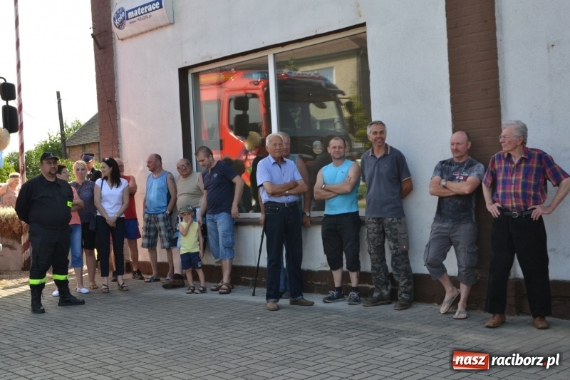 Zdjęcie w galerii na portalu naszraciborz.pl: W remizie w Zabełkowie garażuje już nowe volvo  wiadomości z regionu