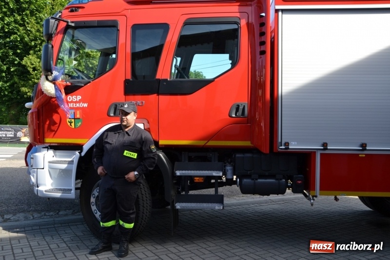 Zdjęcie w galerii na portalu naszraciborz.pl: W remizie w Zabełkowie garażuje już nowe volvo  wiadomości z regionu
