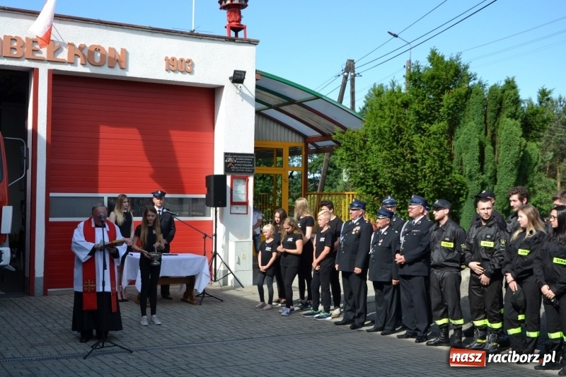 Zdjęcie w galerii na portalu naszraciborz.pl: W remizie w Zabełkowie garażuje już nowe volvo  wiadomości z regionu