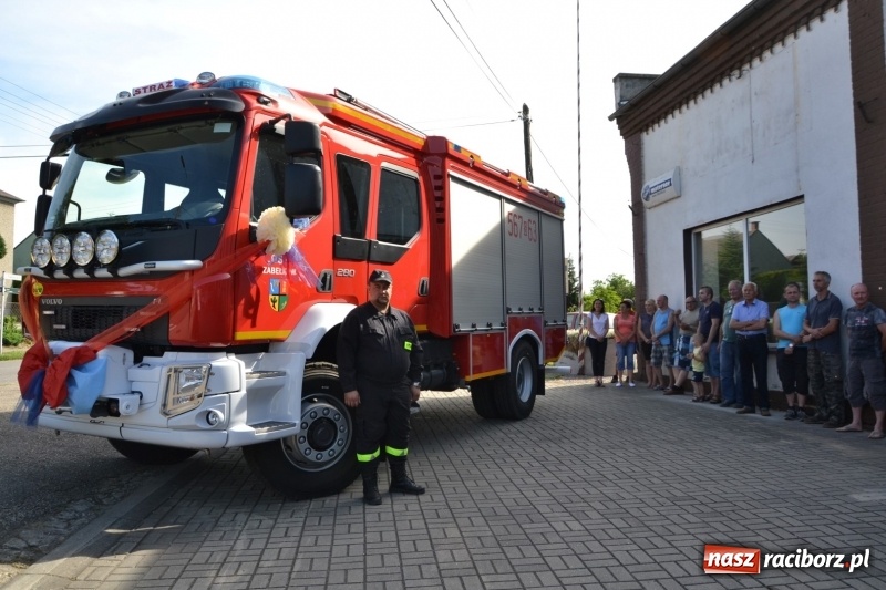 Zdjęcie w galerii na portalu naszraciborz.pl: W remizie w Zabełkowie garażuje już nowe volvo  wiadomości z regionu