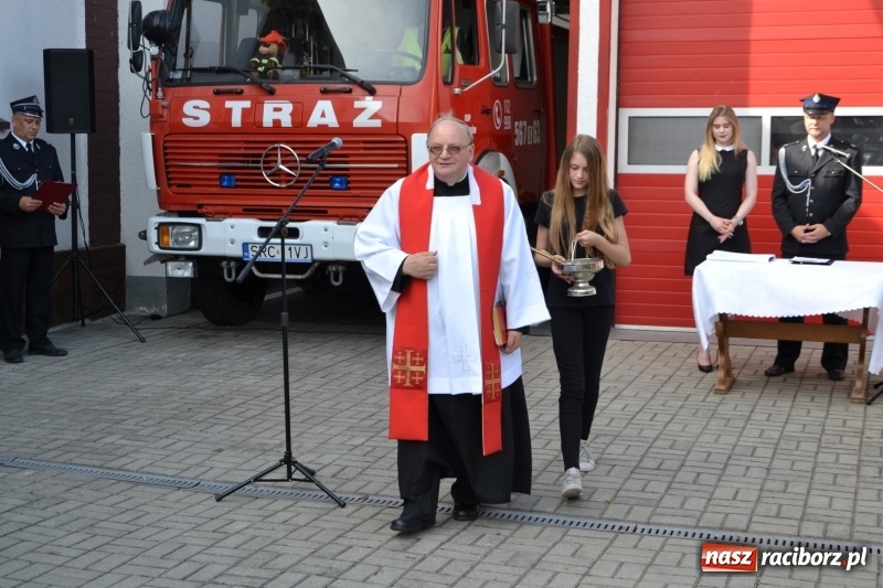 Zdjęcie w galerii na portalu naszraciborz.pl: W remizie w Zabełkowie garażuje już nowe volvo  wiadomości z regionu