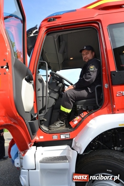 Zdjęcie w galerii na portalu naszraciborz.pl: W remizie w Zabełkowie garażuje już nowe volvo  wiadomości z regionu