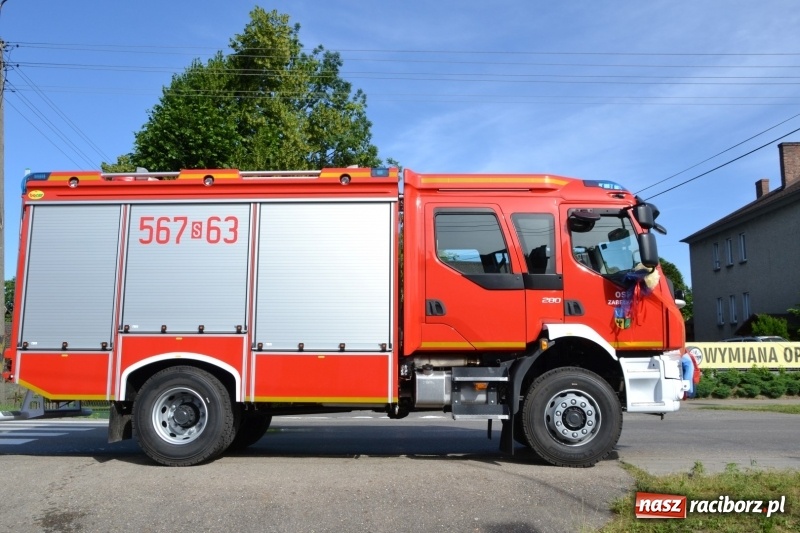 Zdjęcie w galerii na portalu naszraciborz.pl: W remizie w Zabełkowie garażuje już nowe volvo  wiadomości z regionu