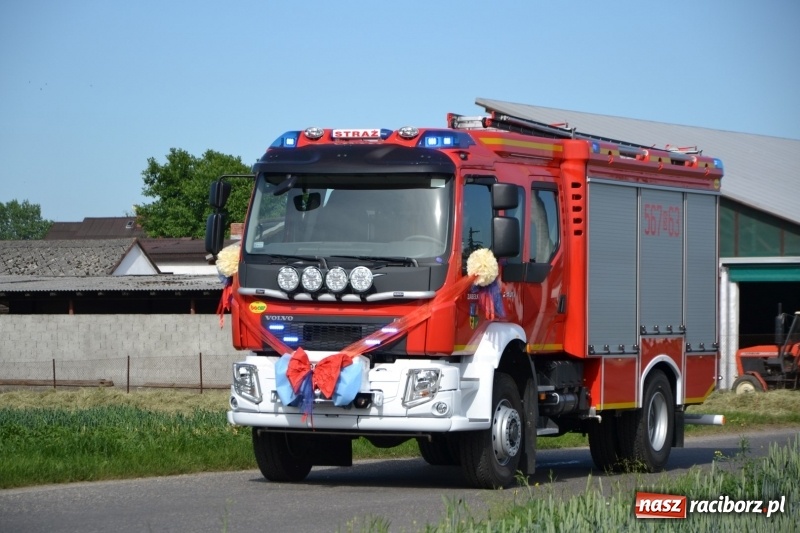 Zdjęcie w galerii na portalu naszraciborz.pl: W remizie w Zabełkowie garażuje już nowe volvo  wiadomości z regionu