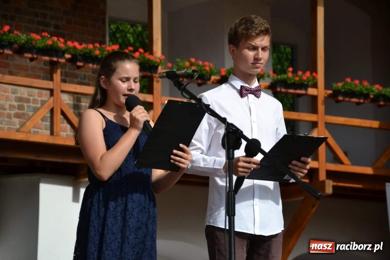 Zdjęcie w galerii na portalu naszraciborz.pl: Obchody dnia Mamy i Taty na Zamku Piastowskim za nami  wiadomości z regionu