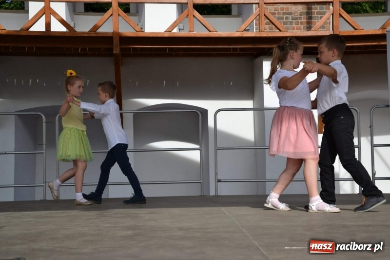 Zdjęcie w galerii na portalu naszraciborz.pl: Obchody dnia Mamy i Taty na Zamku Piastowskim za nami  wiadomości z regionu