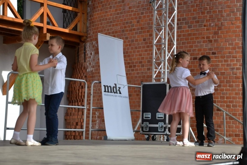 Zdjęcie w galerii na portalu naszraciborz.pl: Obchody dnia Mamy i Taty na Zamku Piastowskim za nami  wiadomości z regionu