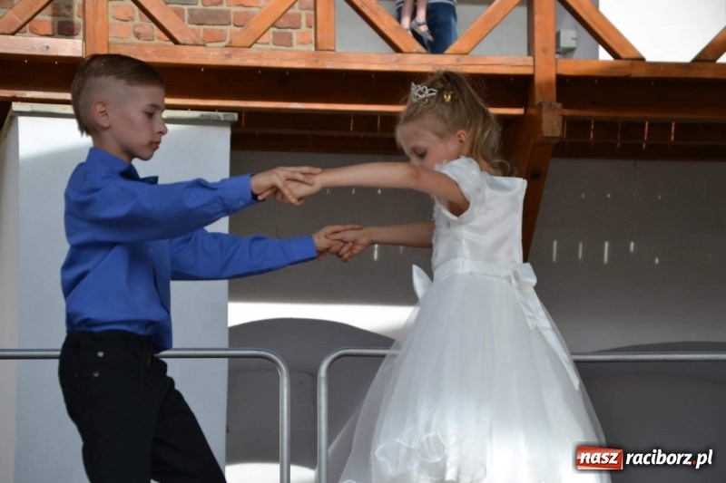 Zdjęcie w galerii na portalu naszraciborz.pl: Obchody dnia Mamy i Taty na Zamku Piastowskim za nami  wiadomości z regionu