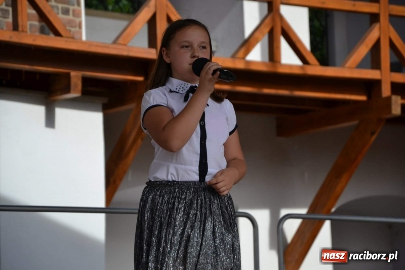 Zdjęcie w galerii na portalu naszraciborz.pl: Obchody dnia Mamy i Taty na Zamku Piastowskim za nami  wiadomości z regionu