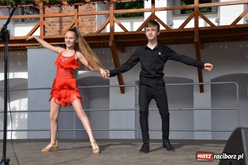 Zdjęcie w galerii na portalu naszraciborz.pl: Obchody dnia Mamy i Taty na Zamku Piastowskim za nami  wiadomości z regionu