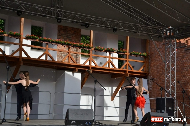 Zdjęcie w galerii na portalu naszraciborz.pl: Obchody dnia Mamy i Taty na Zamku Piastowskim za nami  wiadomości z regionu