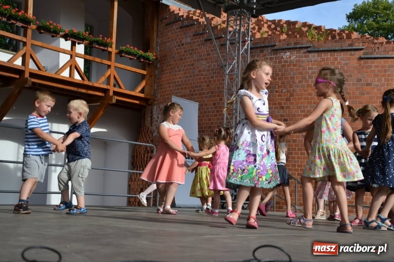 Zdjęcie w galerii na portalu naszraciborz.pl: Obchody dnia Mamy i Taty na Zamku Piastowskim za nami  wiadomości z regionu