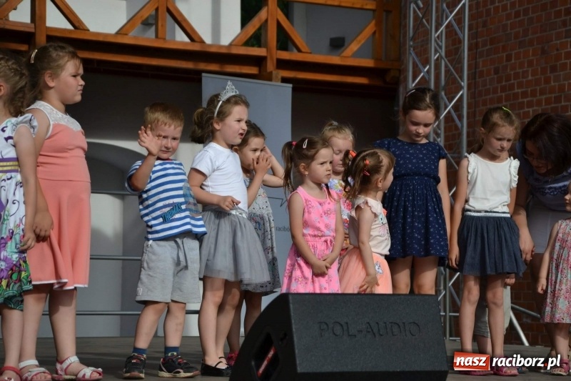 Zdjęcie w galerii na portalu naszraciborz.pl: Obchody dnia Mamy i Taty na Zamku Piastowskim za nami  wiadomości z regionu